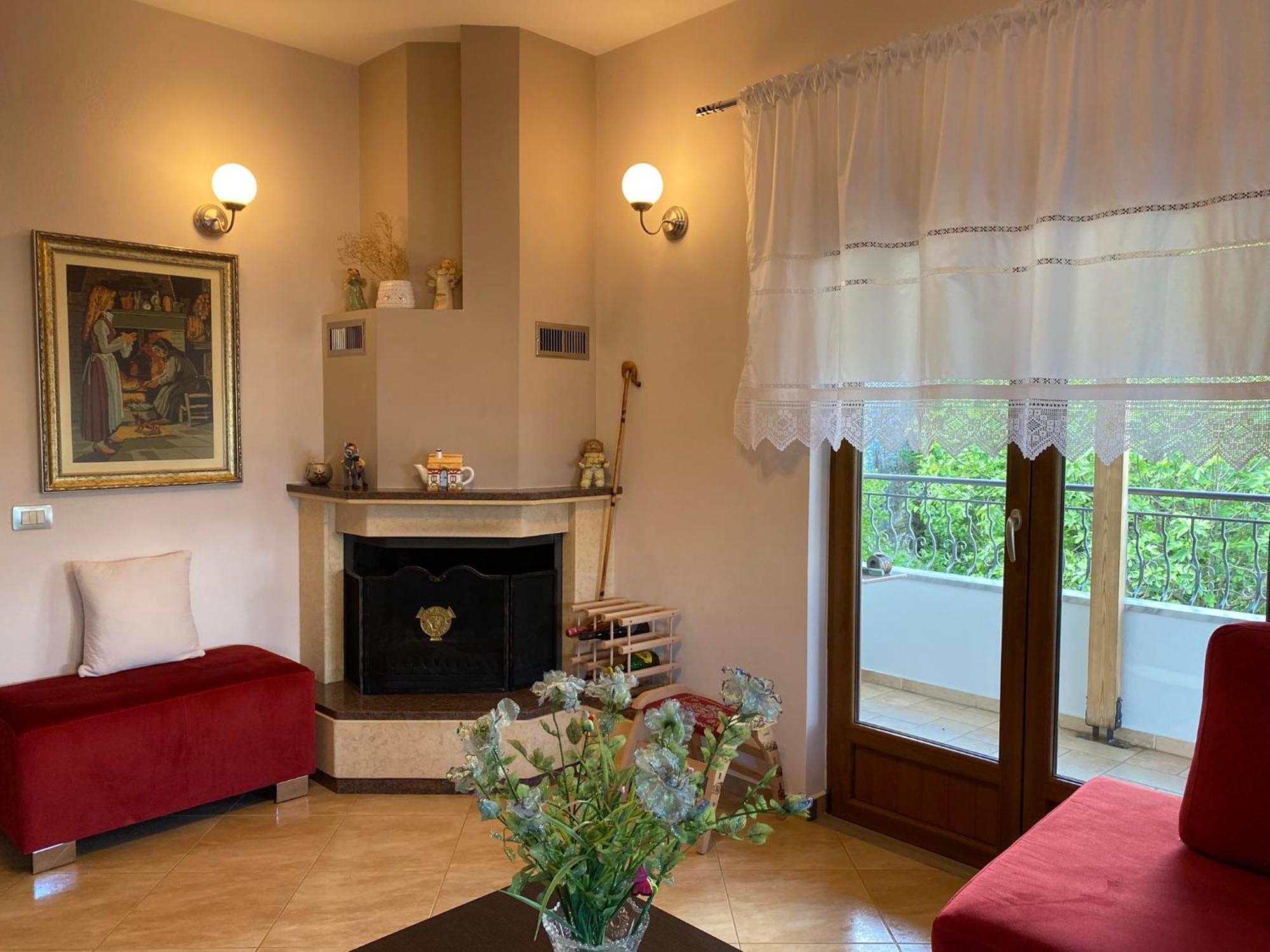 Guest House Persa Gjirokaster Exterior photo