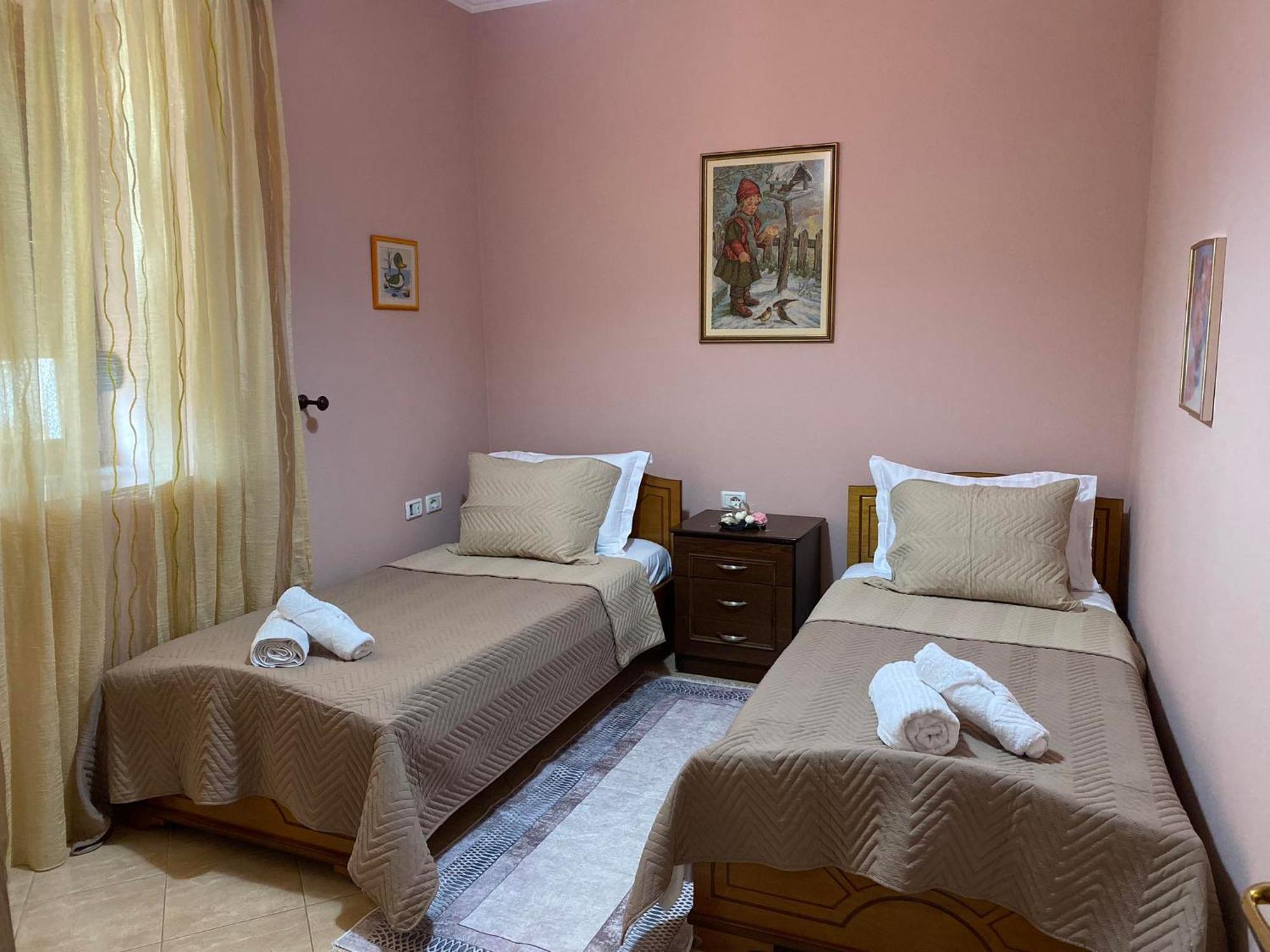 Guest House Persa Gjirokaster Exterior photo